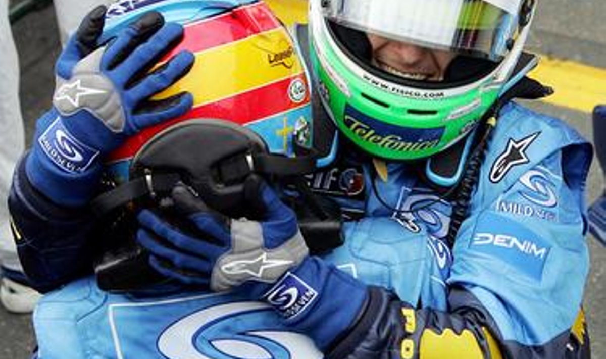 Giancarlo Fisichella ja Fernando Alonso Austraalia GP finišis