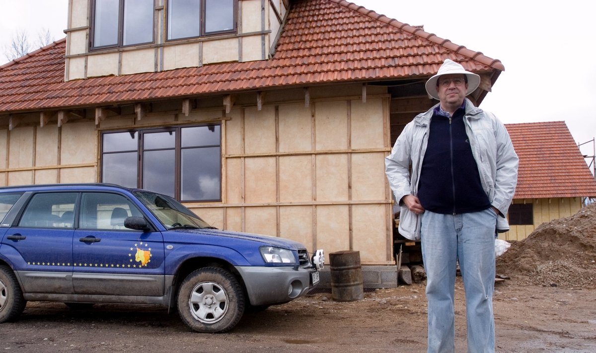 2006. aastal käisid Toomas Hendrik Ilvese valvsa silma all Ärmal ehitustööd.
