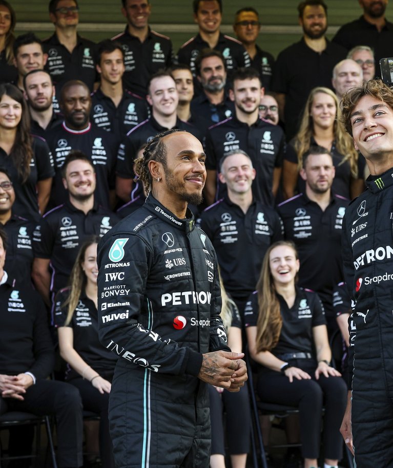 Lewis Hamilton ja George Russell sõidavad tänavu veel Mercedeses koos, aga tuleval aastal enam mitte.