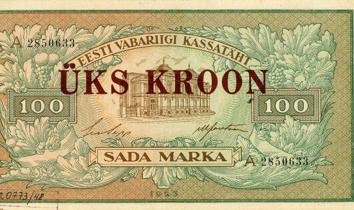 Rahatähti ei jõutud valmis trükkida, seega läksid alguses käibele 100-margased, millele peale trükitud uus väärtus: 1 kroon.