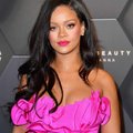 KUUM KLÕPS | Rihanna on jätnud muusika tahaplaanile ja poseeris pesumodellina