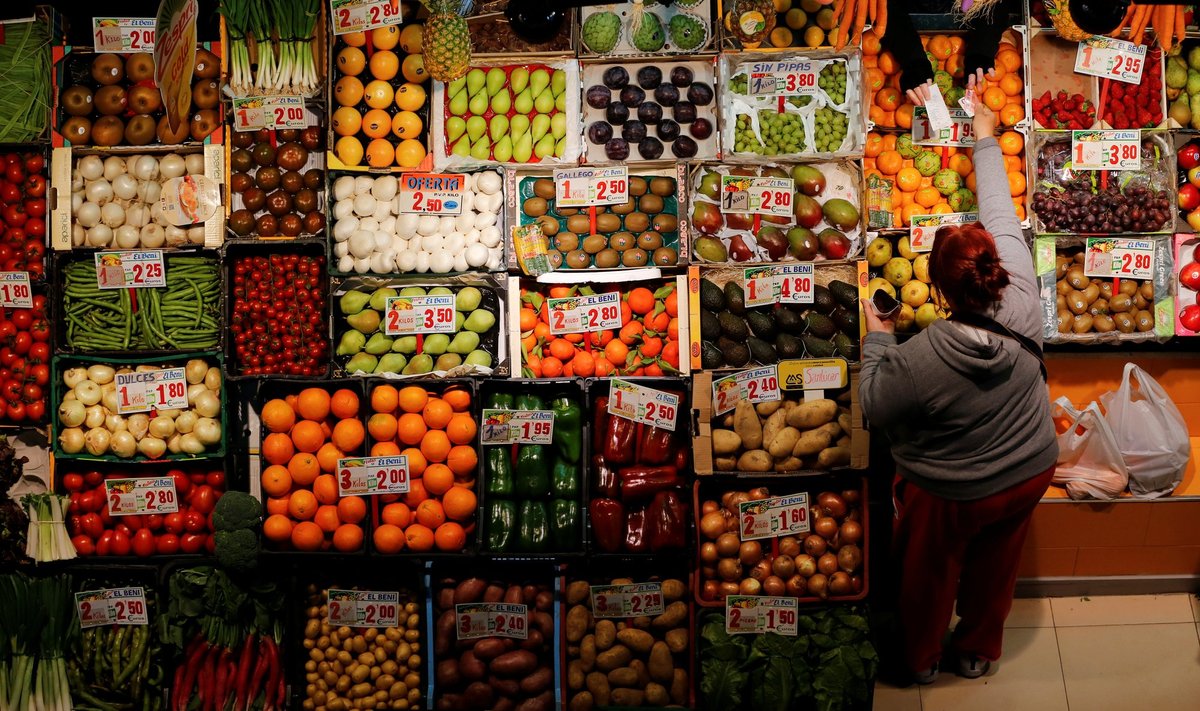 Hispaanias oli mais aastane hinnatõus euroala üks väiksemaid, vaid 2,9%. Pilt poest Sevillas.