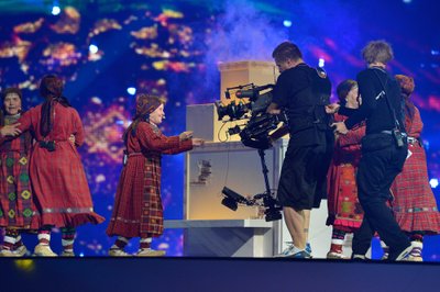 Eurovisioon 2012, Bakuu, Natalja Pugatšova on kõige väiksem, kuid kõige säravam