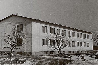 Elamu nr 1 ehitatud 1965/ Foto 1974, autor Karin Juhkam