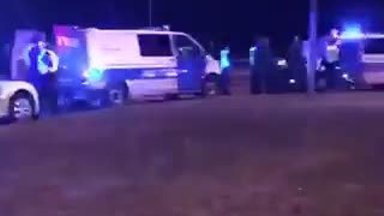 FOTOD ja VIDEO: Tagaajamise käigus rammis politseiauto mootorratast