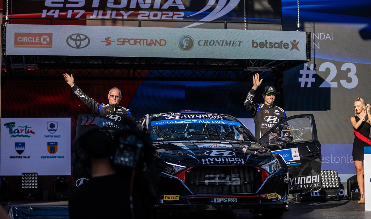 John Kennard ja Hayden Paddon Rally Estonia avamisel.