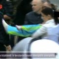 Leedus vahistati 39 inimest, kes protestisid lapse üleandmise vastu väidetavalt pedofiilidega seotud emale