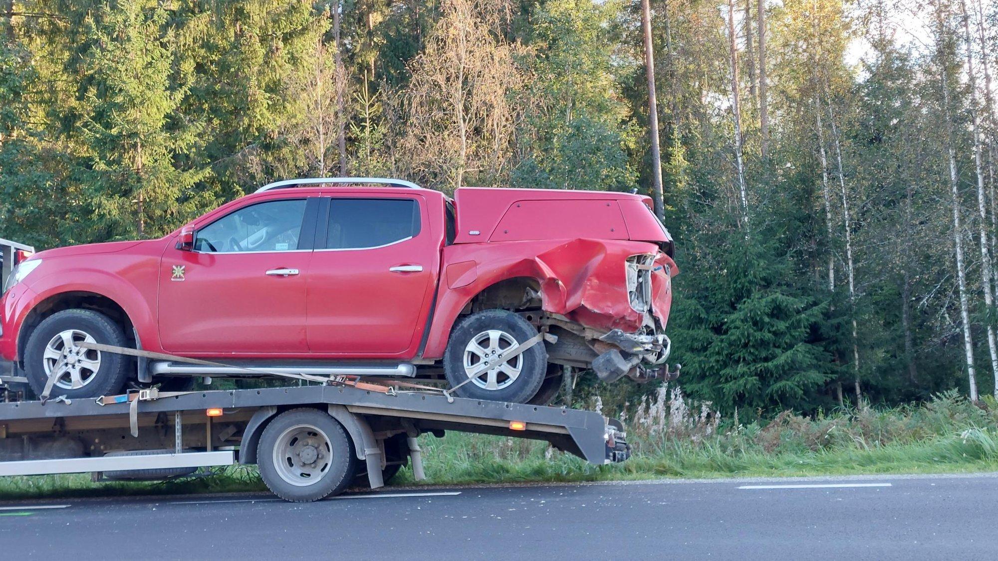 ФОТО И ВИДЕО | Невероятно! В тяжелом ДТП чудом никто не пострадал - Delfi  RUS