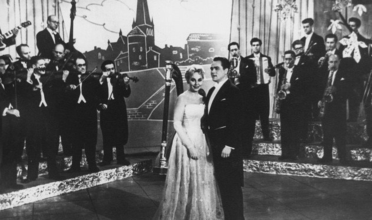 Filmis “Juhuslik kohtumine” oli Georg Otsal täita peaosa, tema partneriks oli juba filmist “Mister X” tuntud Marina Jurassova.