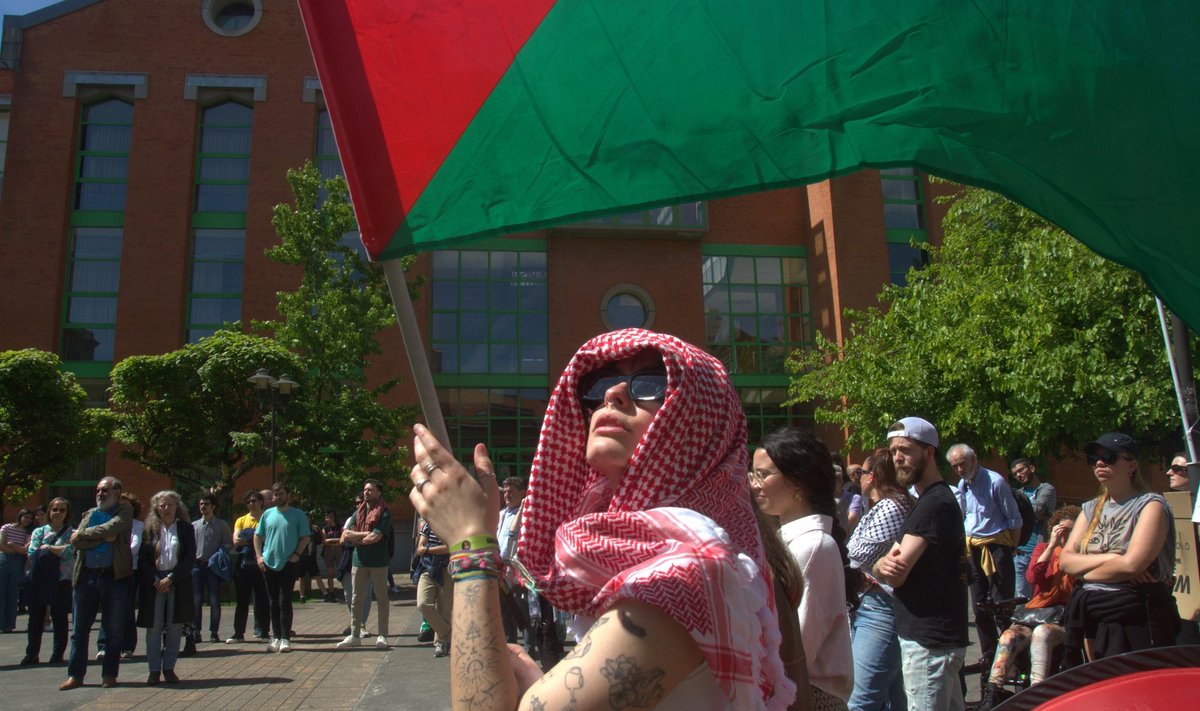 Palestiina toetaja 29. mail Hispaanias Oviedos. Hispaania oli üks uutest riikidest, mis eelmisel nädalal ametlikult Palestiina iseseisvust tunnistas.
