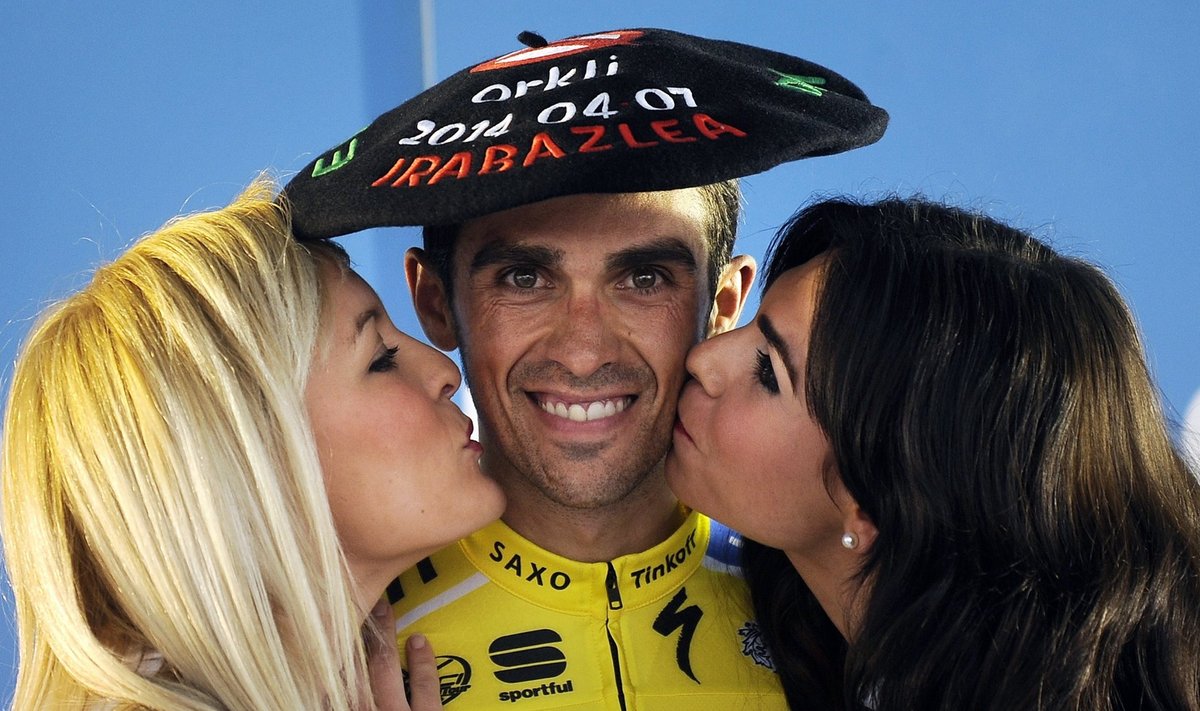 Alberto Contador võidumehena poodiumil