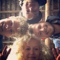 PÄEV PUBLIKUGA: Curly Strings kaaperdas meie Instagrami! Vaata, kui meeleolukalt ja mõnusa leiliga bänd Eesti tuuri lõpetab