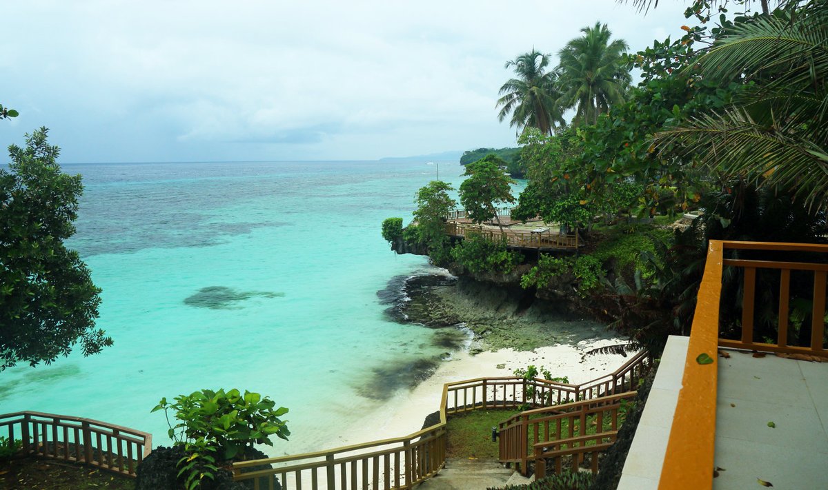 Vaade, mis avanes hotelli bangalo terrassilt Anda rannas. | Fotod: Vahur Pormeister