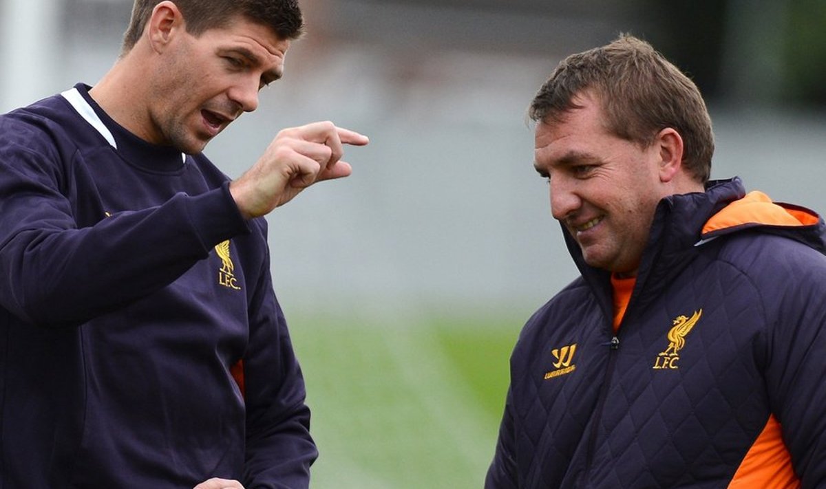 Steven Gerrard (vasakul) ja Liverpooli peatreener Brendan Rodgers.