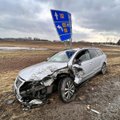 ФОТО | На шоссе Тарту - Вильянди произошла авария, на место вызвали спасателей