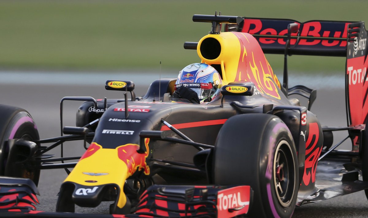 Pildil on Red Bulli eelmise hooaja auto.