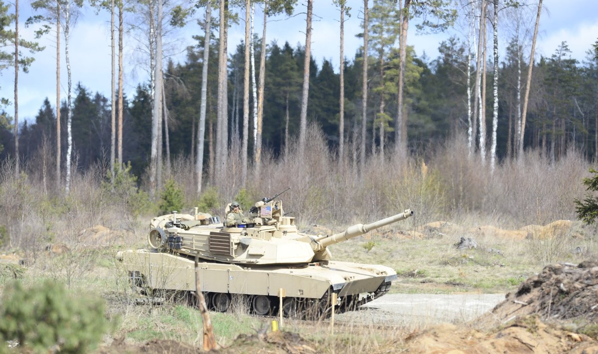 Kaitseväe keskpolügoonil toimusid Ameerika Ühendriikide tankide M1A2 Abrams lahinglaskmised