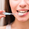 Как отбелить зубы дома: семь эффективных советов