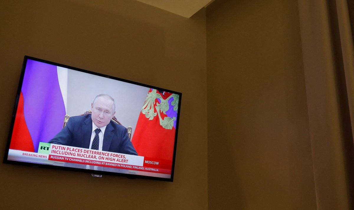 Vladimir Putin sõjaähvardusi edastamas.