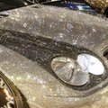 PILDID: 300 000 sätendava kristalliga kaetud Mercedes!