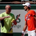 Nadal ja Djokovic alustasid Pariisis kindla võiduga