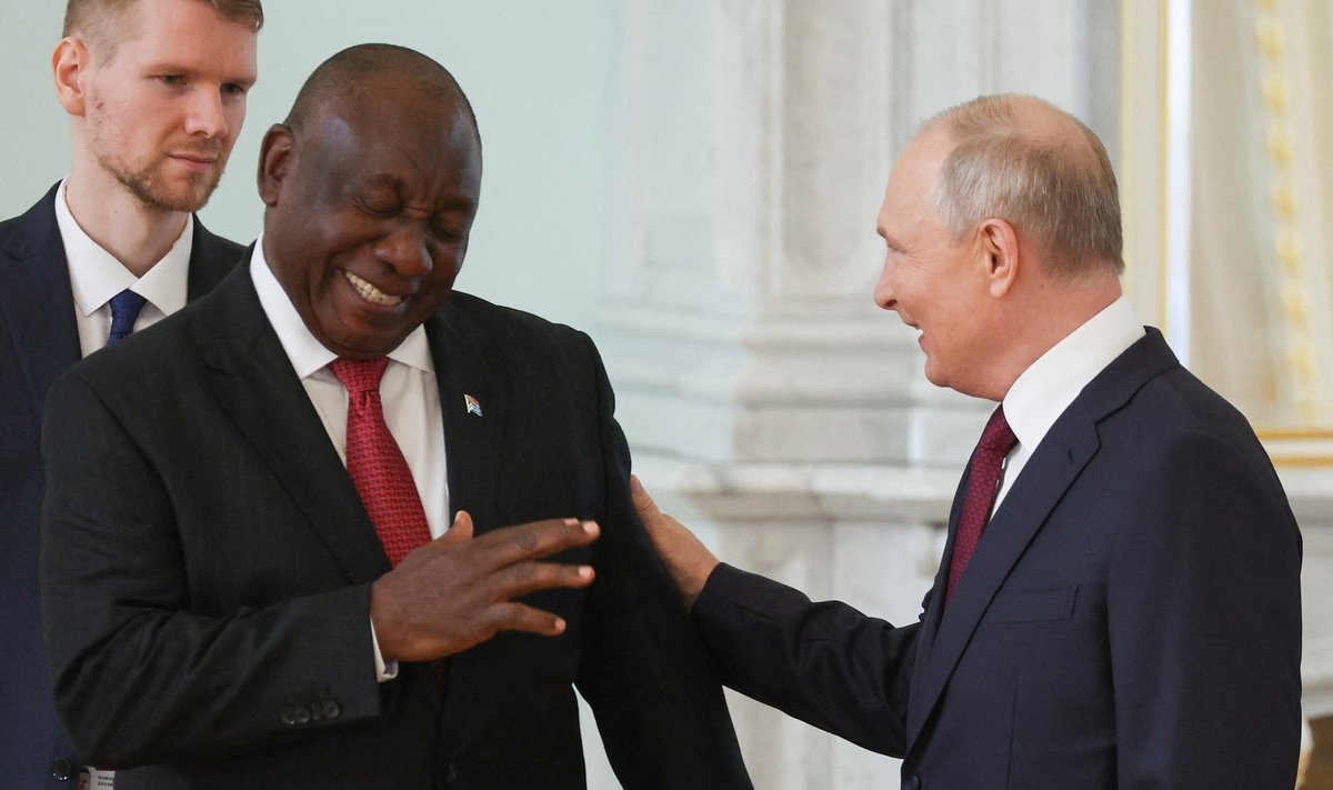 Kohe näha, et vanad sõbrad! Putin tervitab Lõuna-Aafrika presidenti Cyril Ramaphosat.