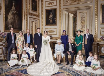 Printsess Eugenie ja Jack Brooksbanki pulmapäev 2018. aastal. George Brooksbank on tagumises reas vasakult kolmas. 