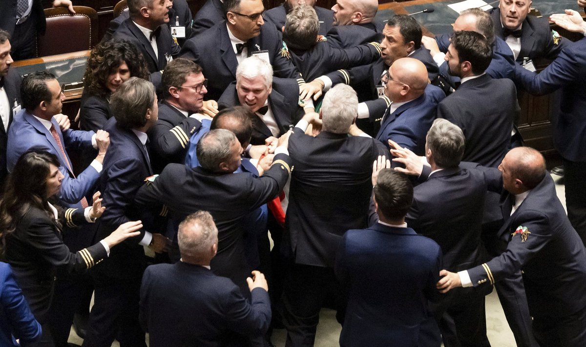 Italy Parliament Fight