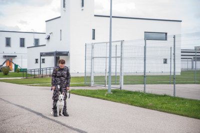 Teenistuskoer Yasper ja ta perenaine