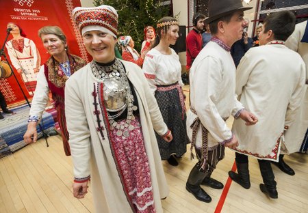 Obinitsa lõpetas soome-ugri kultuuripealinnaks olemise, ühtlasi peeti talsipüha