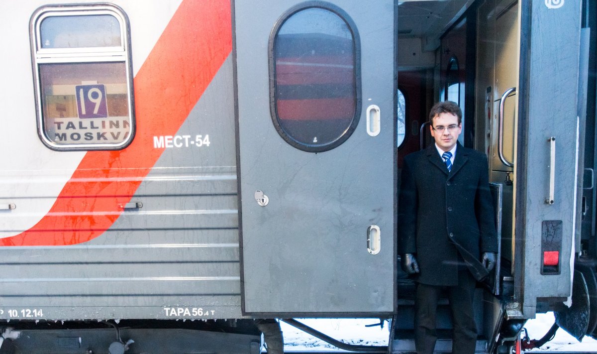 Äsja hommikuse Moskva rongiga Tallinnasse saabunud GoRaili rongiülema Aleksei Suhhovski sõnul oli Vene Raudteele kuuluvast platskaardivagunist välja müüdud ligi kolmveerand seal olevatest kohtadest.