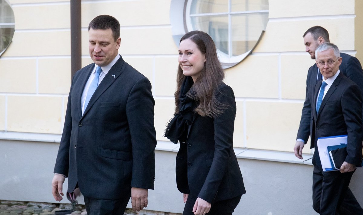 Soome uus valitsusjuht Sanna Marin (keskel) käis hiljuti ka Eestis visiidil, kohtudes muuhulga peaminister Jüri Ratasega.
