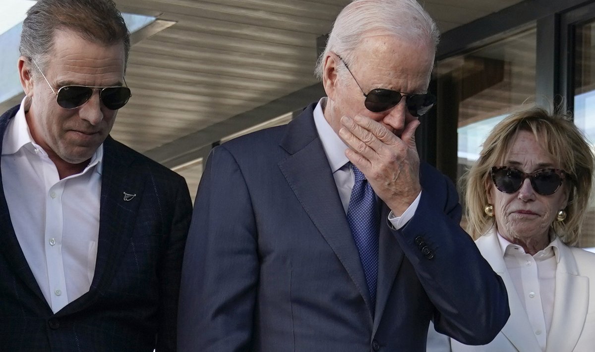 Hunter Biden, Joe Biden ja presidendi õde Valerie Biden Owens aprillis Iiri-visiidil