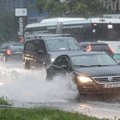 FOTOD ja VIDEOD | Tallinnas kallas vihma kui oavarrest, tänavad jäid vee alla