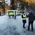 Norra justiitsministri auto pandi öösel tema kodu ees põlema