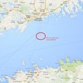 Молодые люди пытались пересечь Финский залив на самодельном плавсредстве — их удалось спасти