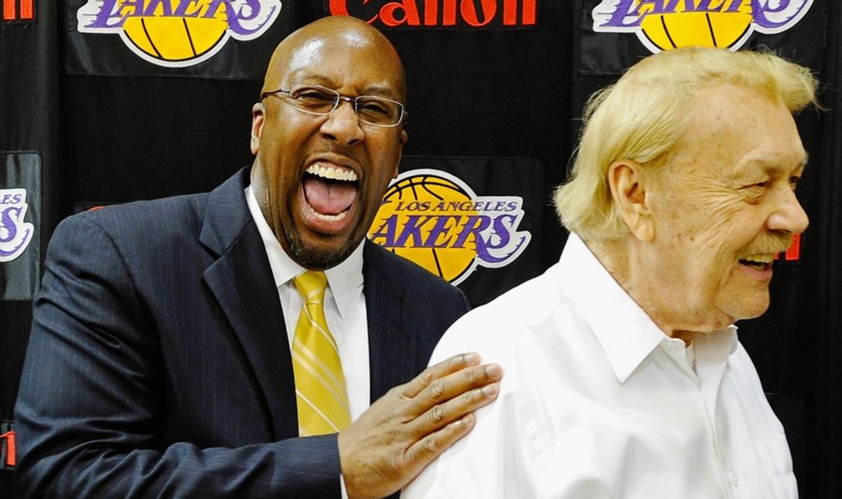 Mike Brown ja Jerry Buss, Lakers