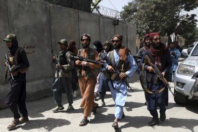 Talibani võitlejad Kabulis