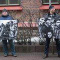 FOTOD: Läti saatkonna ees avaldas leegionäride marsi vastu meelt kümmekond inimest