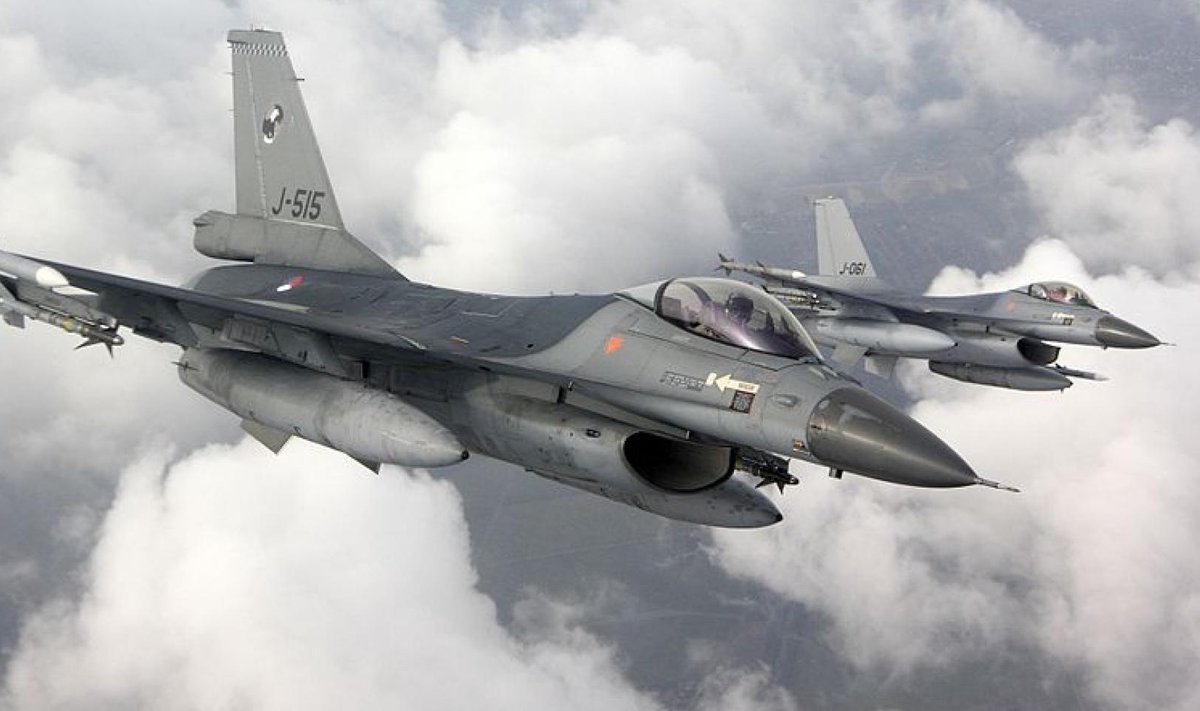 Hollandi F-16 lennukid