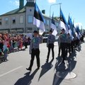 FOTOD JA VIDEO: Haapsalu tähistas taasiseseisvumise aastapäeva trummipõrina ja uhke lipurongkäiguga