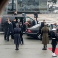 DELFI POOLAS: President Ilvest ja Evelin Ilvest ootas Poolas ees punane vaip ja üliturvatud lennujaam