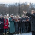 FOTOD | Lauluväljakul tähistati Gustav Ernesaksa 110. sünniaastapäeva lauludega