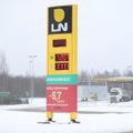 ФОТО: Сколько стоит автомобильное топливо в Эстонии и Латвии