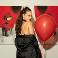 VAATA: Rihanna kandis seksikat kombineekleiti hoopis uuel moel...