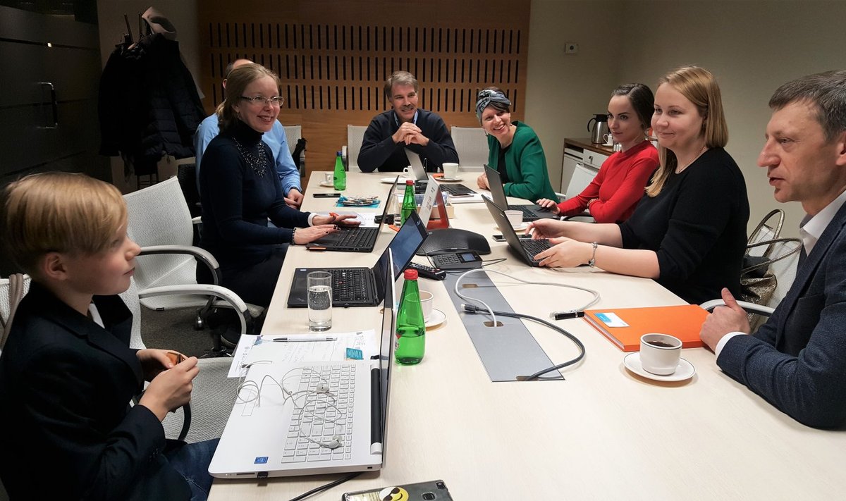 2018. aastal võttis „Tööle kaasa!” algatusest osa ka kümneaastane Sten-Artur, kes osales Swedbankis toimunud koosolekul.