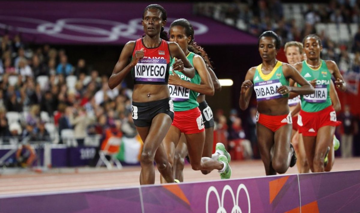 Esimeseks hommikuseks finaaliks on naiste 10 000 m jooks.