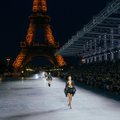 FOTOD | Saint Laurent esitles Eiffeli torni taustal järgmise aasta kevadmoodi