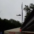 LUGEJA FOTO | Et oleks ikka turvatud! Kadrioru kohal tiirutas USA armee kopter Black Hawk