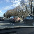 FOTOD: Tallinna kesklinnas ja Pirital olid tipptunnil juhtunud liiklusavariide tõttu suured ummikud